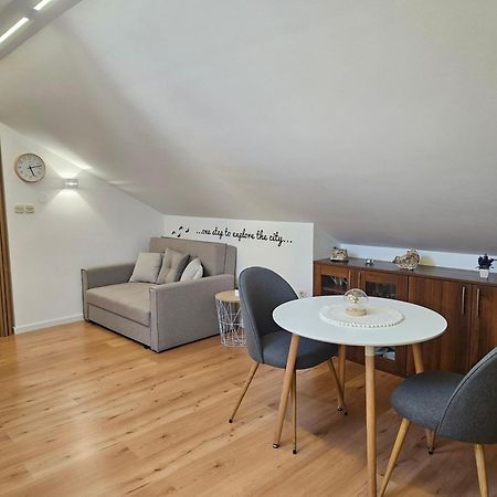 Lovely Attic Apartman-Melani 扎达尔 外观 照片